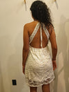 vestido beige con bordados