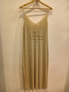 Vestido ceñido dorado