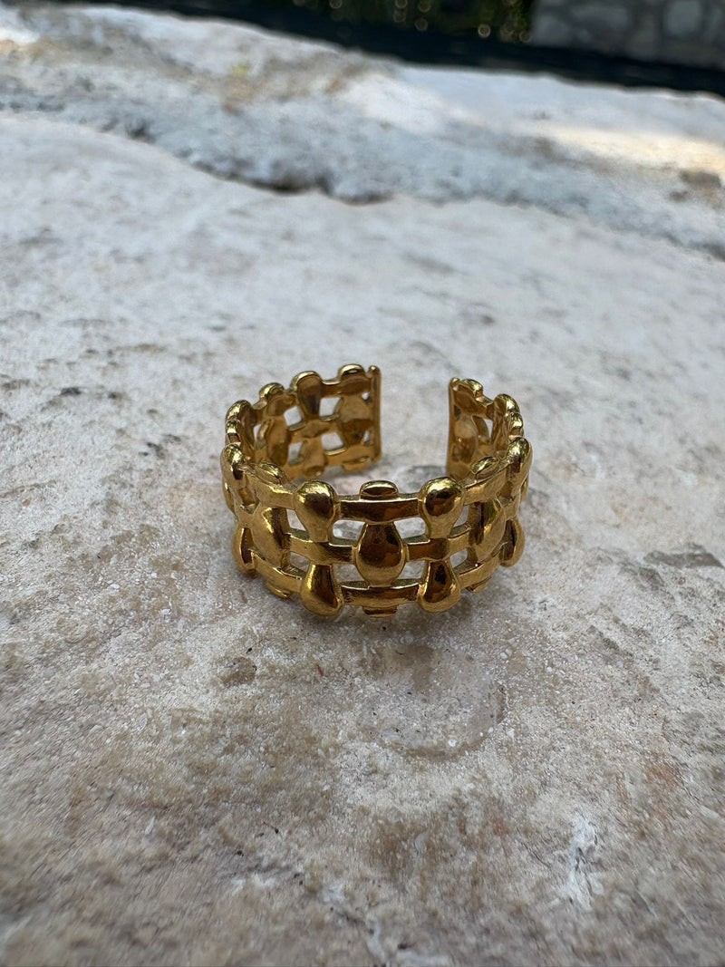 Anillo en Acero color dorado