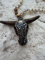 Collar cuernos negro