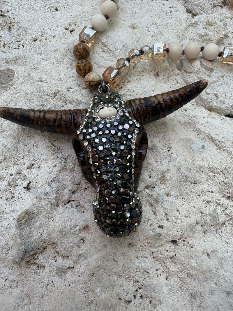 Collar cuernos negro