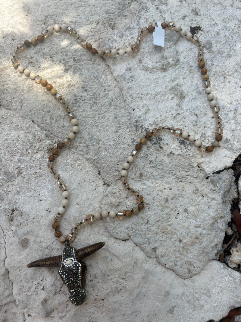 Collar cuernos negro