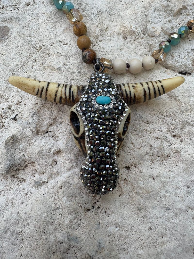 Collar cuernos