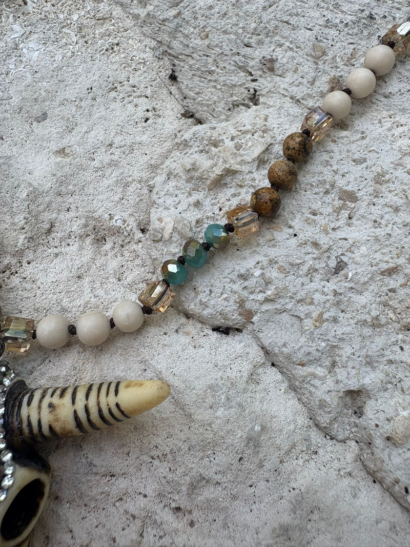 Collar cuernos