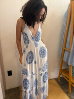 Vestido Largo blanco con detalles en  azul