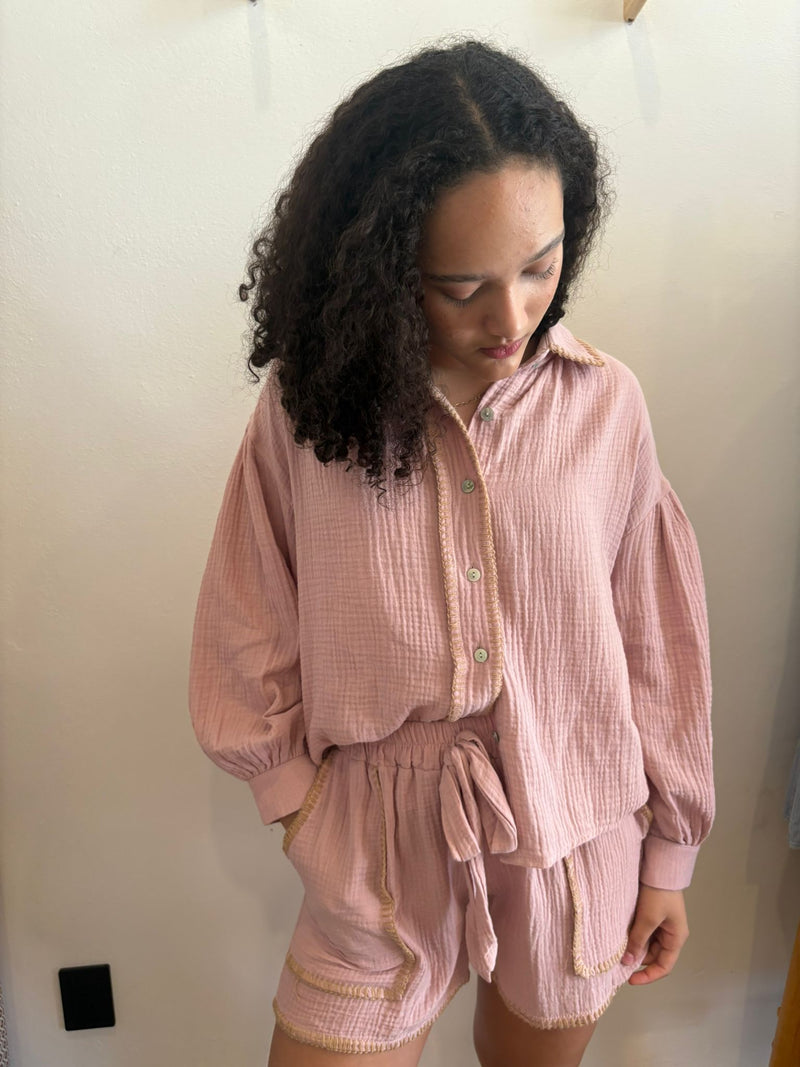 Conjunto pantalon y camisa